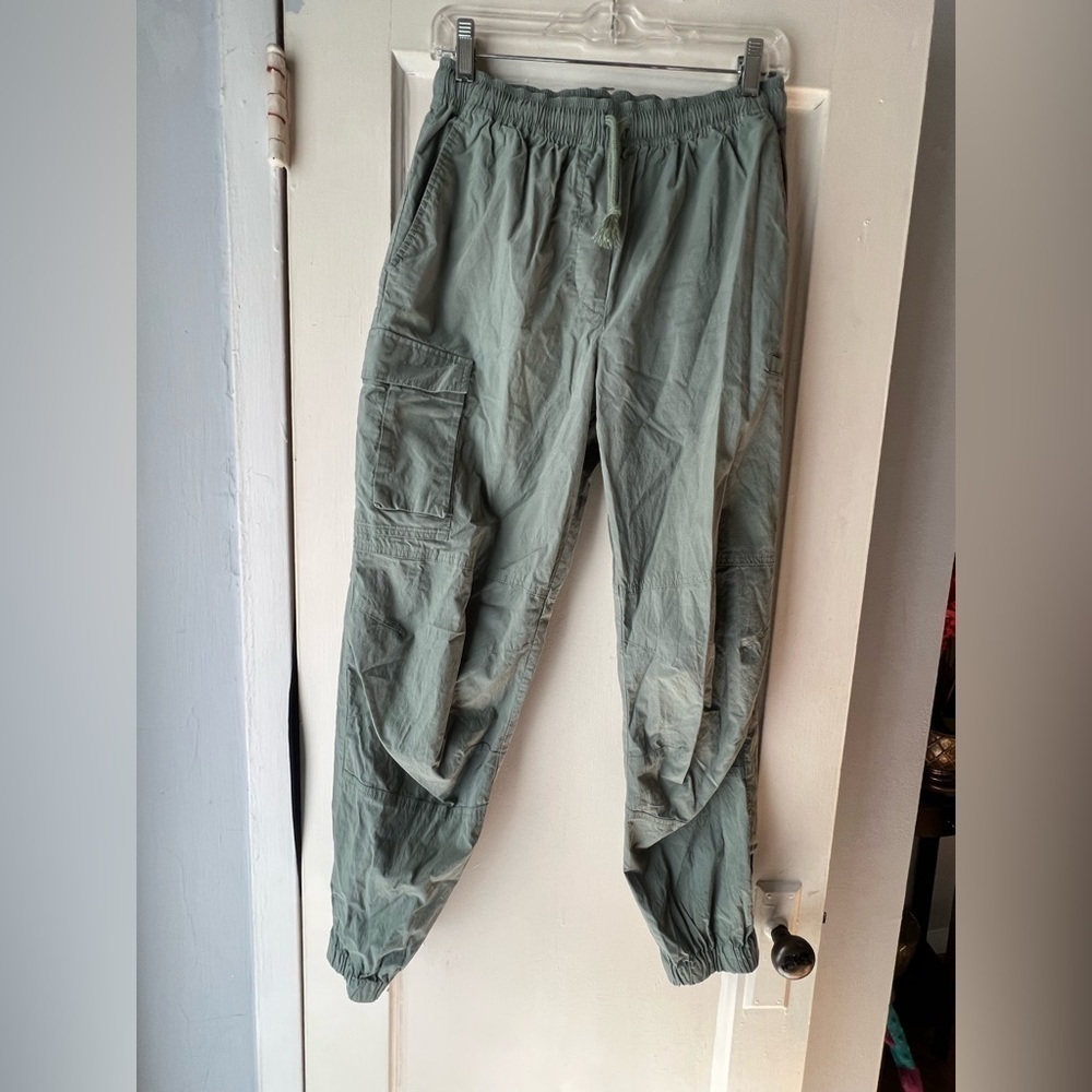Sweaty Betty Quinn Cargo Ankle Pants Joggers M - Picture 3 of 10